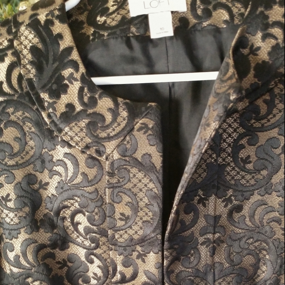 Ladies Blazer By: Ann Taylor 'LOFT'